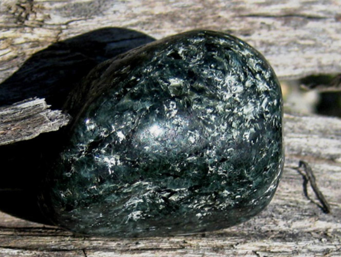 Granat Peridodit - Edelstein © Bruno Vogler-Pfeiffer